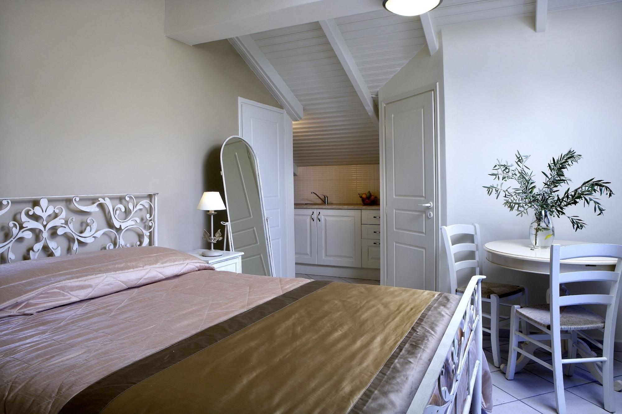 Dafnoudi Hotel Apartments Antipata  Екстер'єр фото