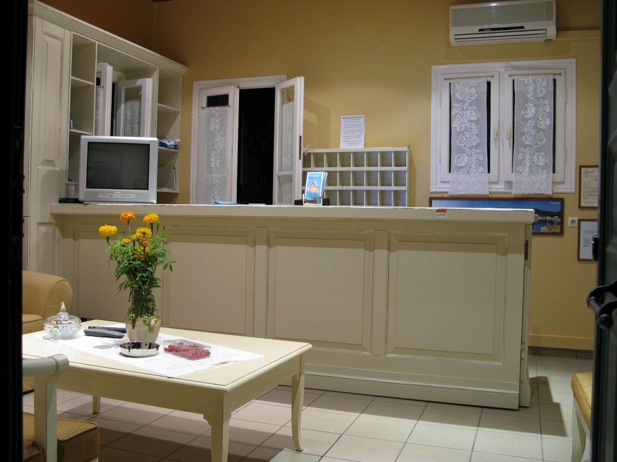 Dafnoudi Hotel Apartments Antipata  Екстер'єр фото